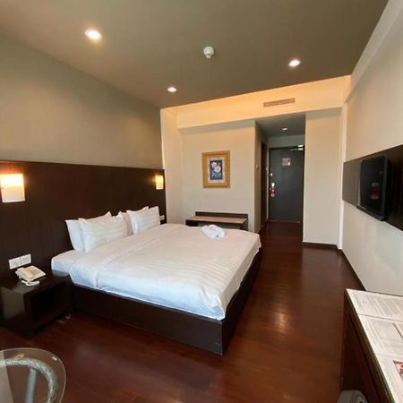 Kemena View Hotel Кучинг Екстериор снимка